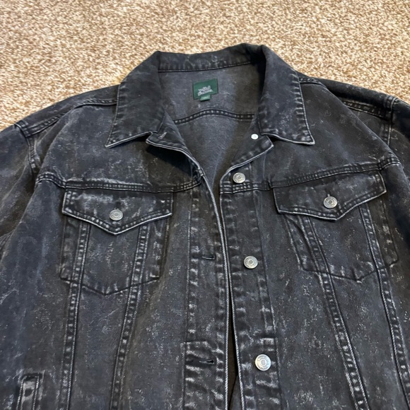 NWOT || wild fable || Oversized Washed Black Denim Trucker Jacket Size L - Picture 3 of 13